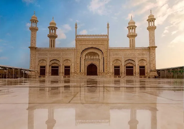 ترميم المساجد التاريخية